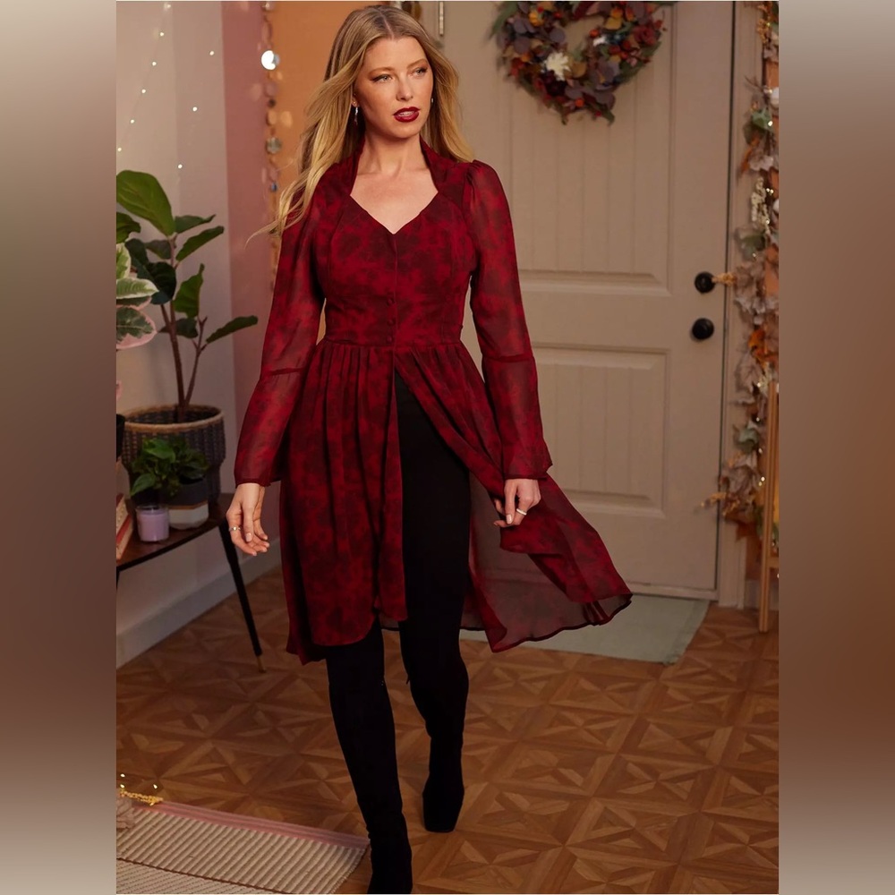 Her Universe Scarlet Witch multiverse of madness top